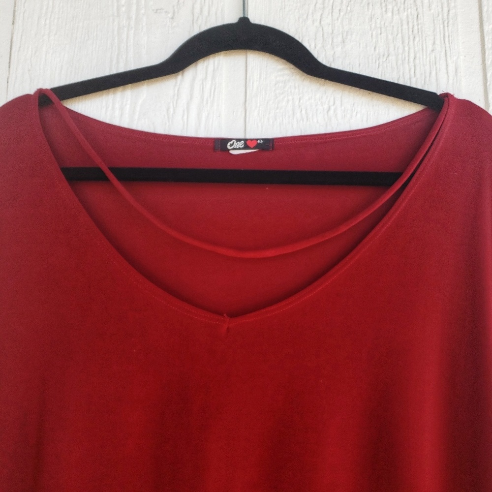 Red Over-sized Blouse Neck Embellishment Draped - Picture 3 of 8